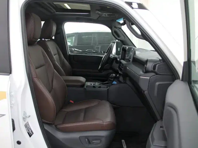 Toyota Prado — Фото автомобиля 10