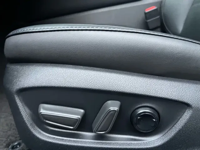 Toyota Avalon — Фото автомобиля 23