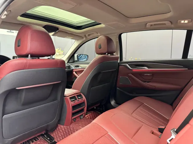 BMW 5 Series — Фото автомобиля 8