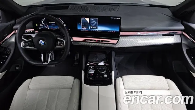 BMW 5 Series G60 — Фото автомобиля 9