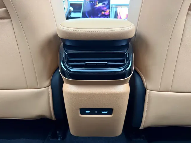 Geely Galaxy L7 — Фото автомобиля 23