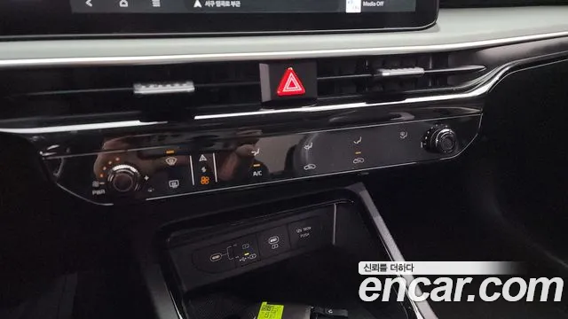 Kia K5 Новый K5 3 поколение 2.0 LPi(Для проката) — Фото автомобиля 18