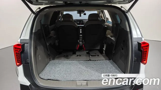 Kia Carnival Generation 4 — Фото автомобиля 19