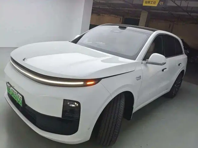Фотография автомобиля — Li Auto L6