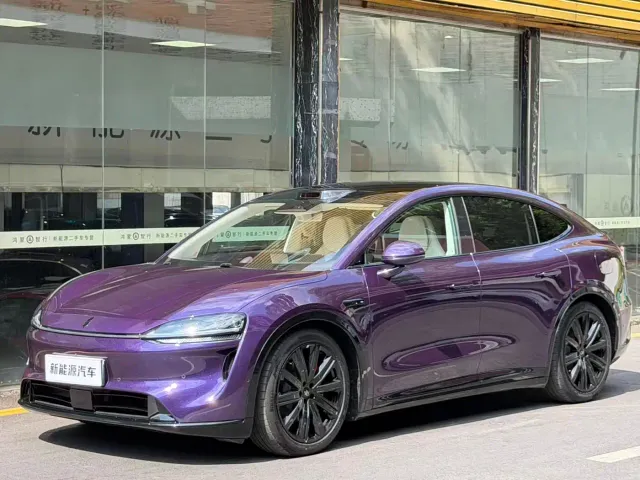 Фотография автомобиля — Luxeed R7