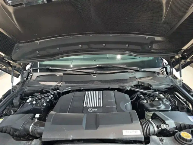 Land Rover Range Rover Sport — Фото автомобиля 9