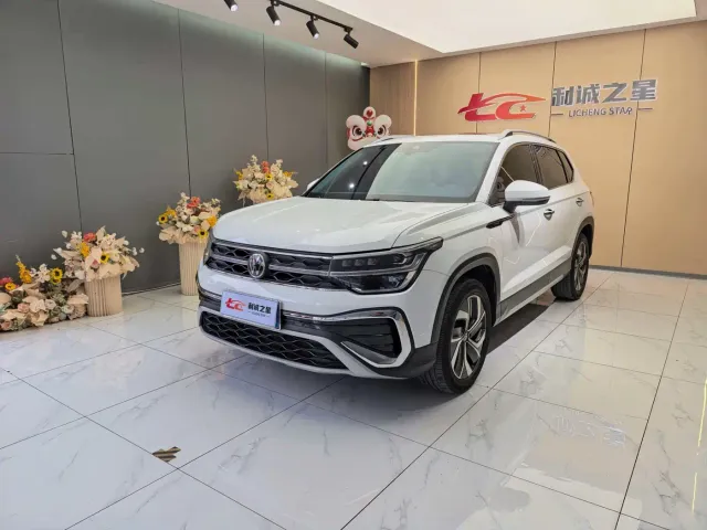 Фотография автомобиля — Volkswagen Tharu