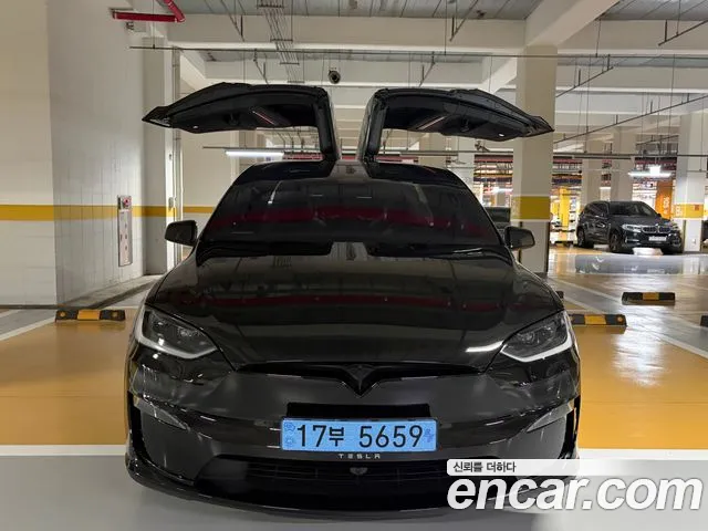 Фотография автомобиля — Tesla Model X