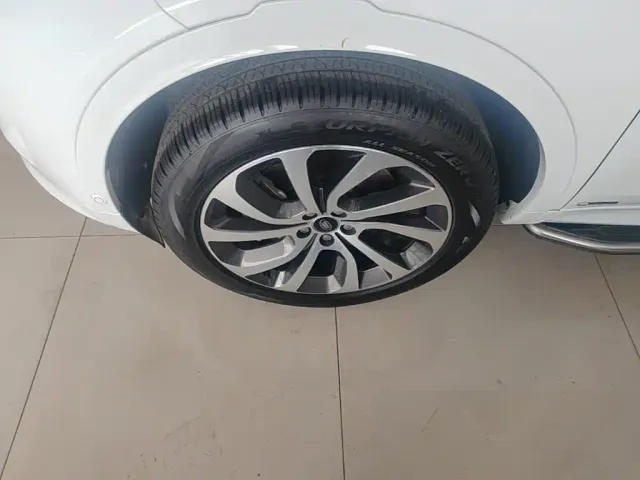 Land Rover Discovery Sport — Фото автомобиля 22