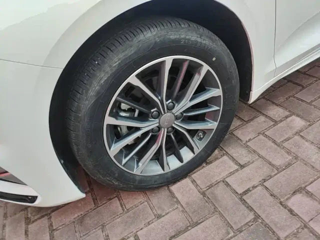 Geely Xingrui — Фото автомобиля 22