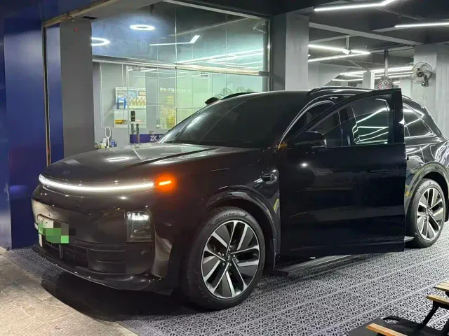Фотография автомобиля — Li Auto L6