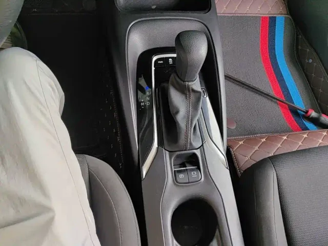 Toyota Levin 2023 TNGA 1.5L CVT Progressive — Фото автомобиля 13