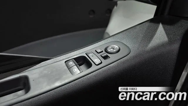 Hyundai Staria Staria 4WD Tourer 9 мест — Фото автомобиля 30