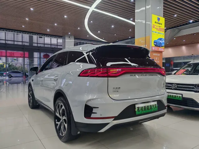 BYD Tang — Фото автомобиля 14