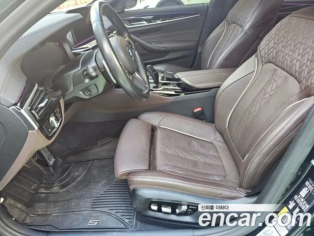 BMW 5 Series G30 — Фото автомобиля 10