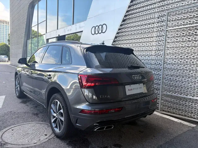 Audi Q5L — Фото автомобиля 5