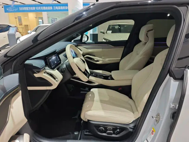 BYD Song L EV — Фото автомобиля 5