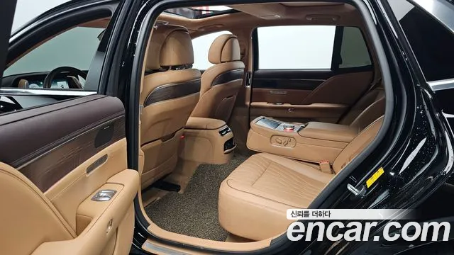 Genesis G90 Бензин 3.5 турбо AWD — Фото автомобиля 9