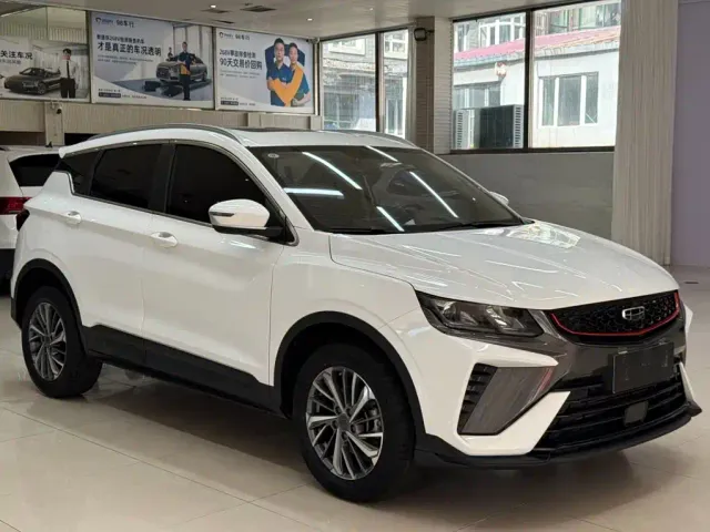 Geely Binyue — Фото автомобиля 3