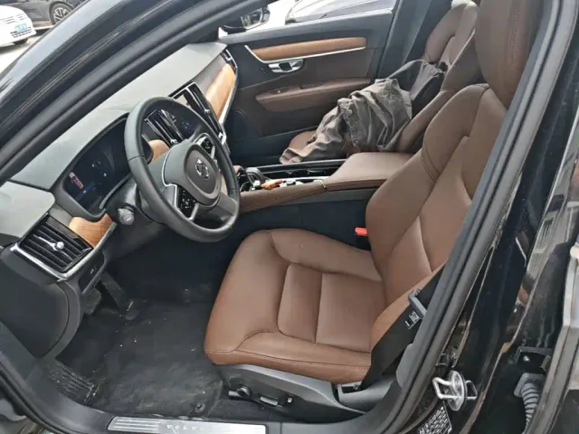 Volvo S90 — Фото автомобиля 19