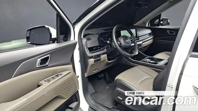 Kia Carnival Generation 4 — Фото автомобиля 10