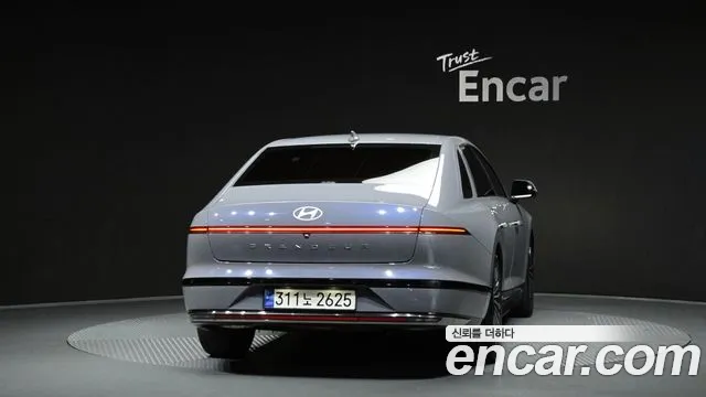 Hyundai Grandeur — Фото автомобиля 2