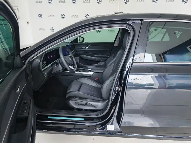 Volkswagen Passat — Фото автомобиля 4