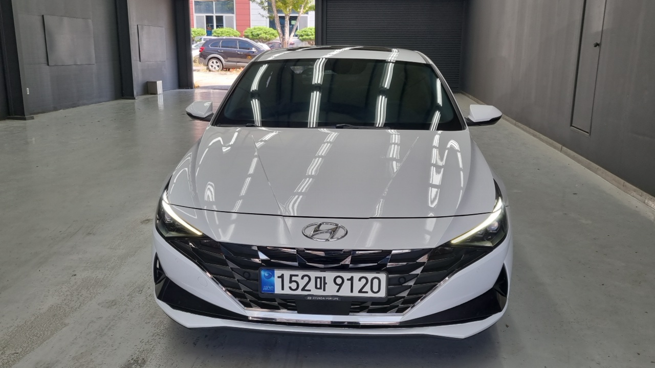 Hyundai Avante CN7 — Фото автомобиля 3