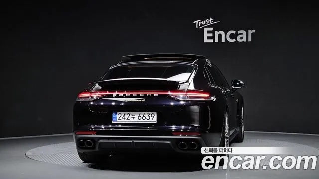 Porsche Panamera — Фото автомобиля 3