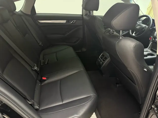 Honda Accord — Фото автомобиля 9