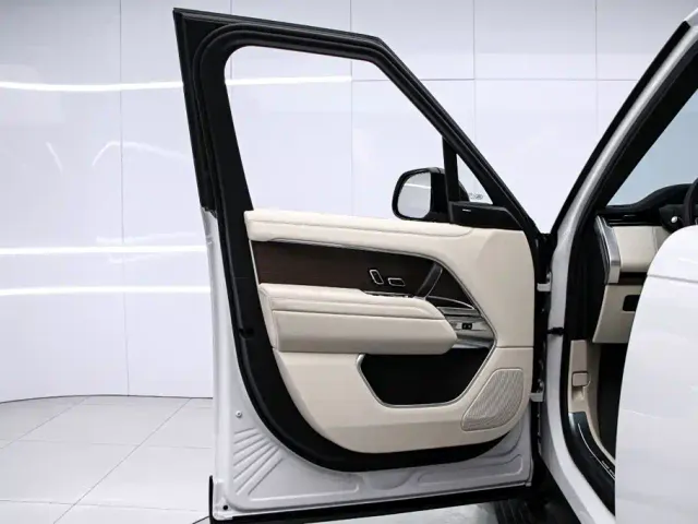 Land Rover Range Rover — Фото автомобиля 12