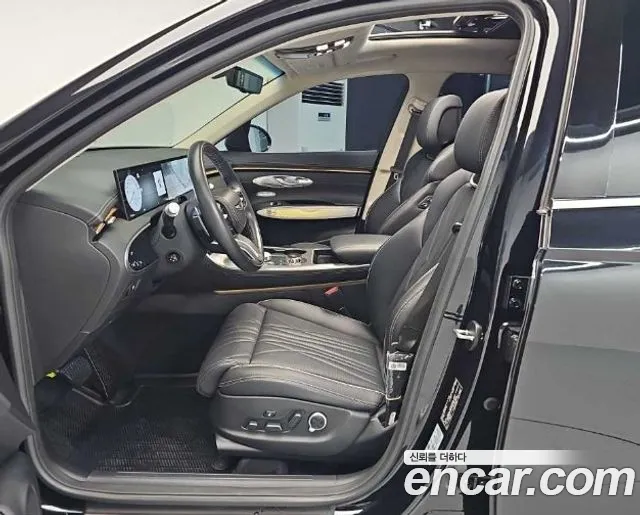 Genesis GV70 — Фото автомобиля 11