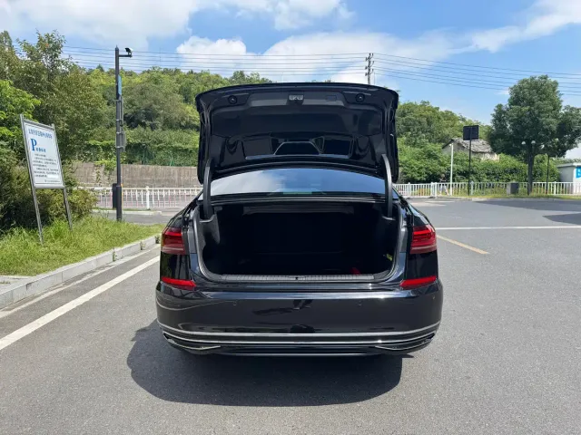 Volkswagen Passat — Фото автомобиля 15