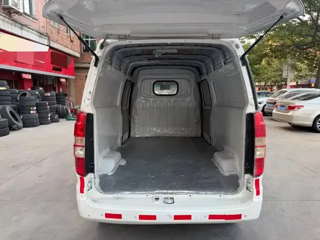 Yuan Cheng Yuan Cheng E5 2022 E5L Pure Electric Van Guoxuan 39.9kWh — Фото автомобиля 8