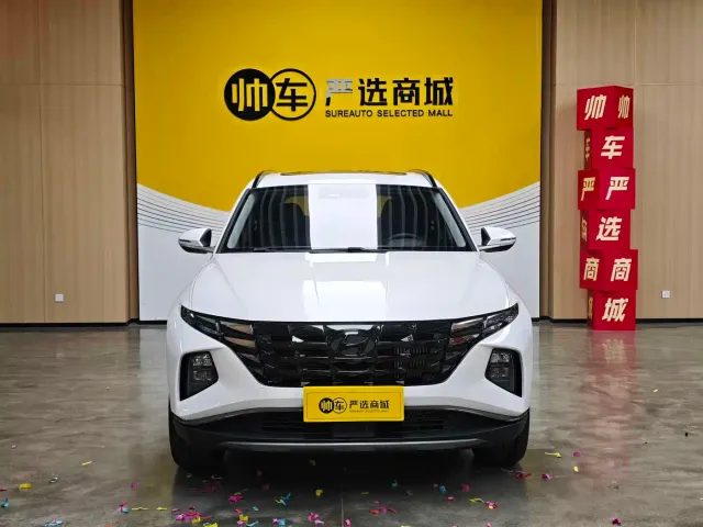Hyundai Tucson — Фото автомобиля 3