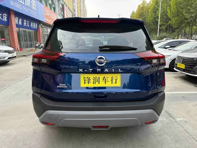 Nissan X-Trail — Фото автомобиля 5