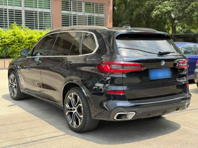 BMW X5 — Фото автомобиля 4