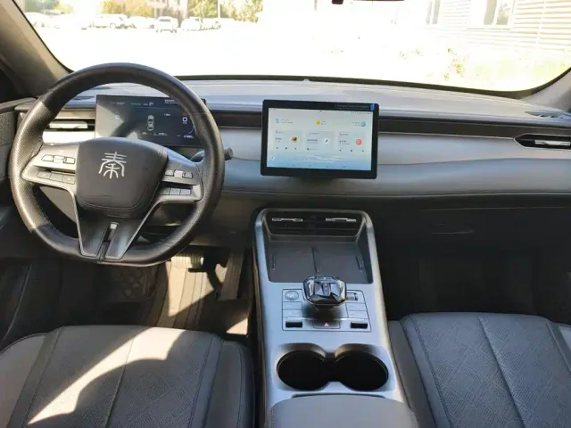 BYD Qin PLUS — Фото автомобиля 12