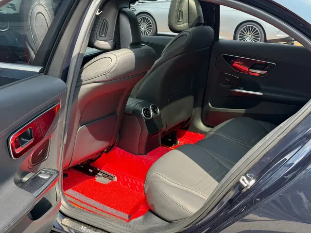 Mercedes-Benz C-Class — Фото автомобиля 12
