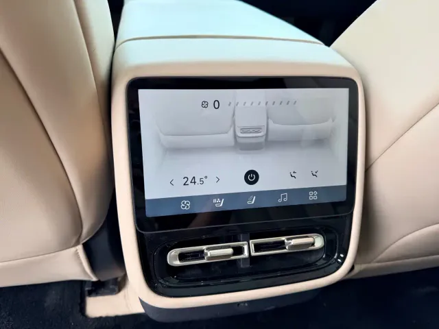 Xpeng P7+ — Фото автомобиля 9