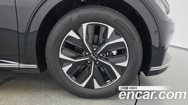 Kia EV6 — Фото автомобиля 21
