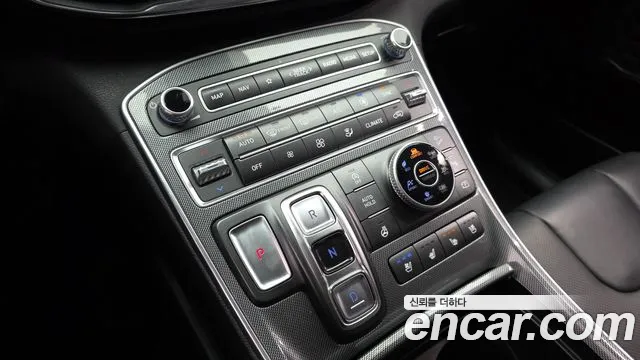 Hyundai Santafe Новый Santa Fe Дизель 2.2 4WD — Фото автомобиля 9