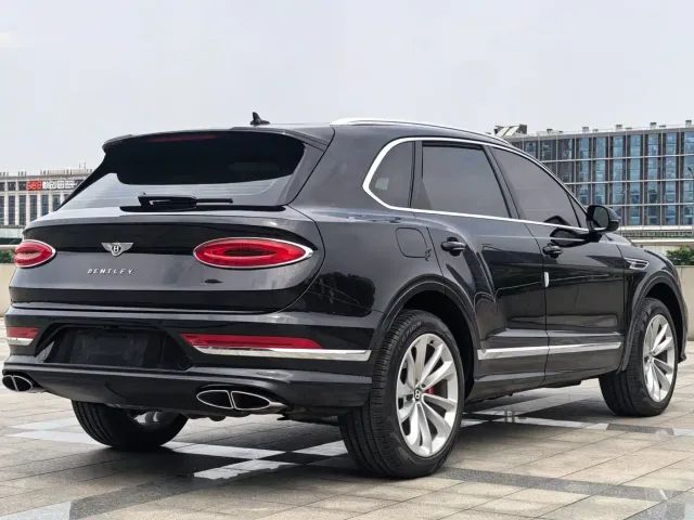 Bentley Bentayga — Фото автомобиля 6