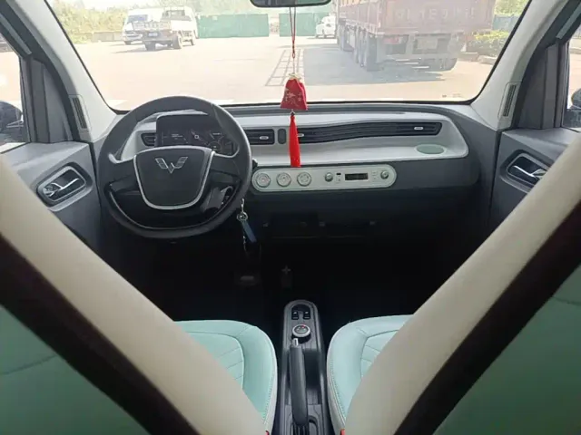 Wuling Hongguang Mini EV — Фото автомобиля 9