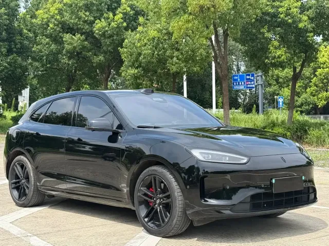 AITO Wenjie AITO M5 2024 Extended Range Max RWD Advanced Smart Driving Edition — Фото автомобиля 3