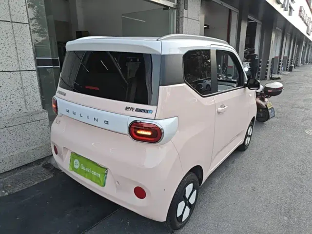 Wuling Hongguang Mini EV — Фото автомобиля 6