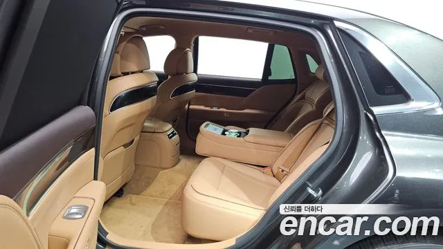 Genesis G90 Бензин 3.5 турбо AWD — Фото автомобиля 12