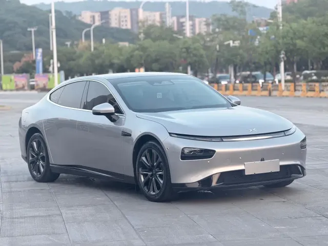 Xpeng P7 — Фото автомобиля 3
