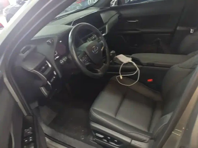 Lexus UX — Фото автомобиля 14