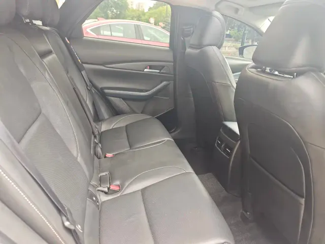 Mazda CX-30 — Фото автомобиля 10